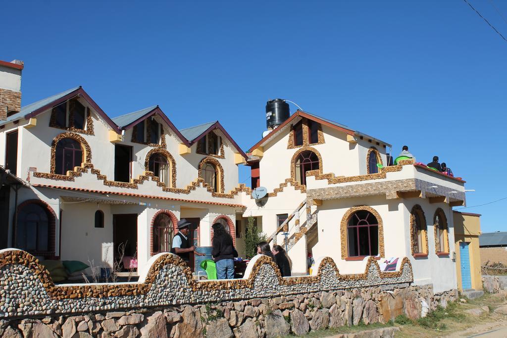 Hostal Jallalla Comunidad Yumani Exteriör bild