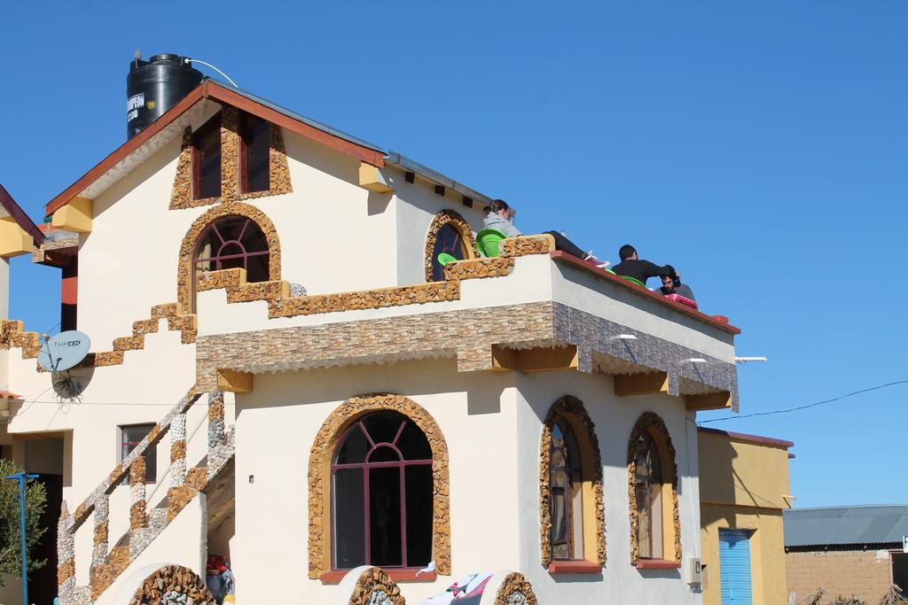 Hostal Jallalla Comunidad Yumani Exteriör bild